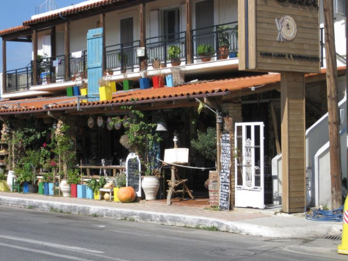 Raeti taverna, Agia Marina